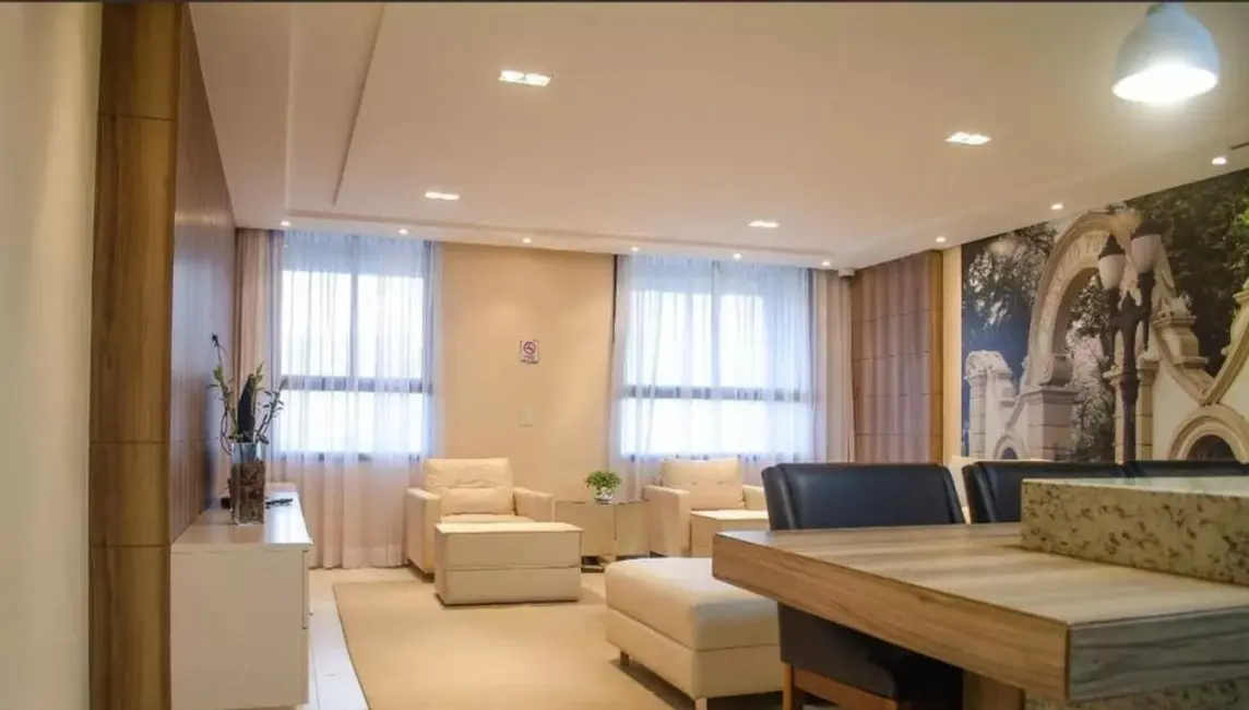 Foto 9 de Apartamento com 2 quartos à venda, 50m2 em Centro, Curitiba - PR