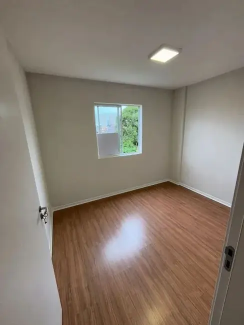 Foto 6 de Apartamento com 2 quartos à venda, 47m2 em Capão Raso, Curitiba - PR