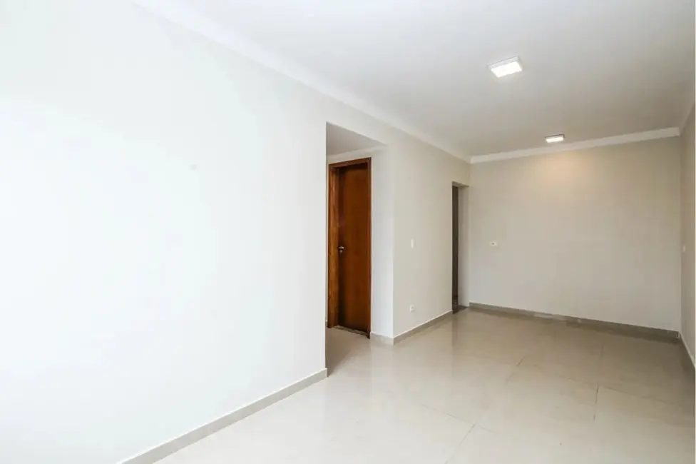 Sobrado com 3 quartos à venda, 92m2 em Santa Cândida, Curitiba - PR - imagem 7 Foto 7 de Sobrado com 3 quartos à venda, 92m2 em Santa Cândida, Curitiba - PR