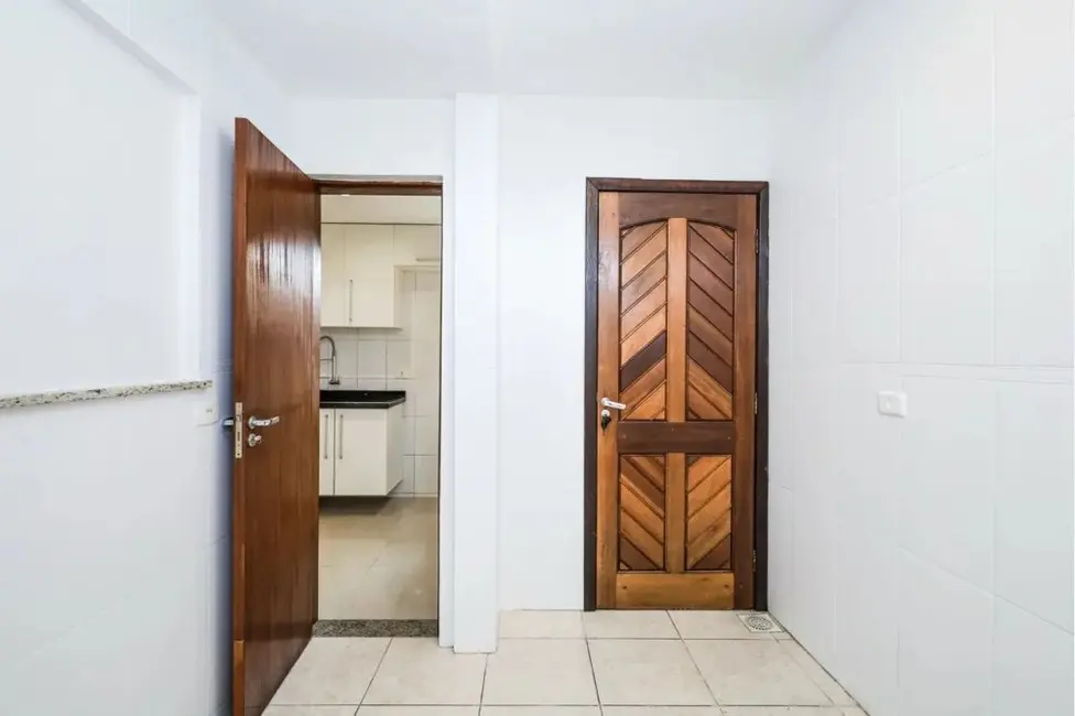 Foto 2 de Sobrado com 3 quartos à venda, 92m2 em Santa Cândida, Curitiba - PR