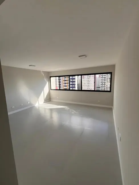 Foto 2 de Apartamento com 3 quartos à venda, 90m2 em Água Verde, Curitiba - PR
