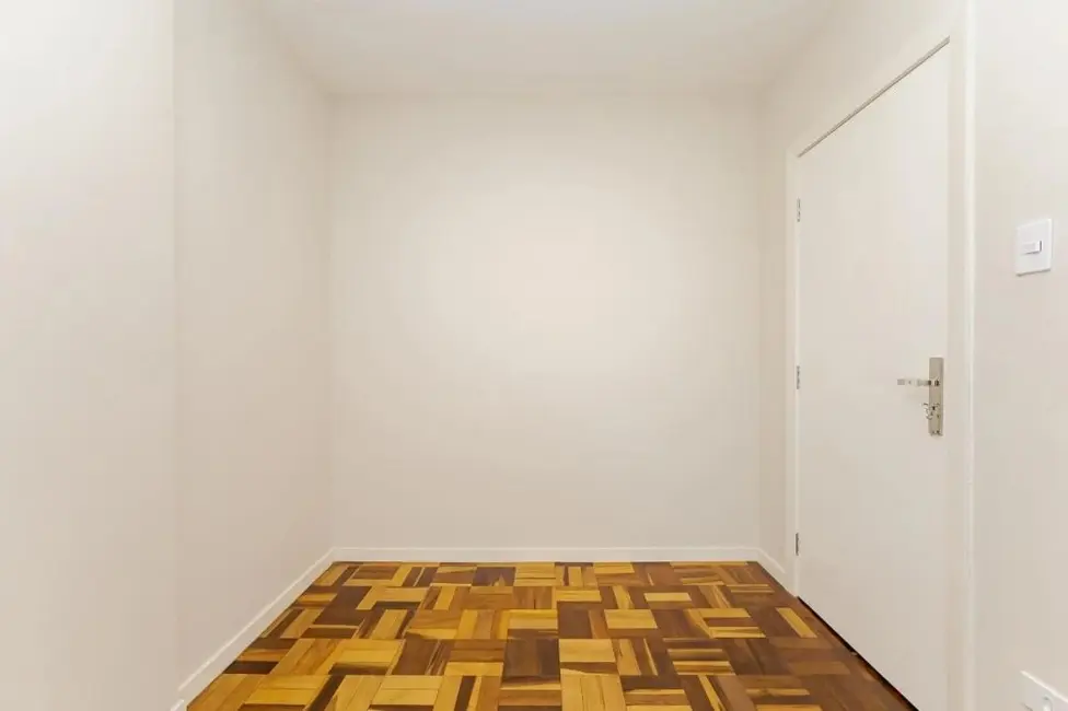 Foto 5 de Apartamento com 3 quartos à venda, 80m2 em Água Verde, Curitiba - PR