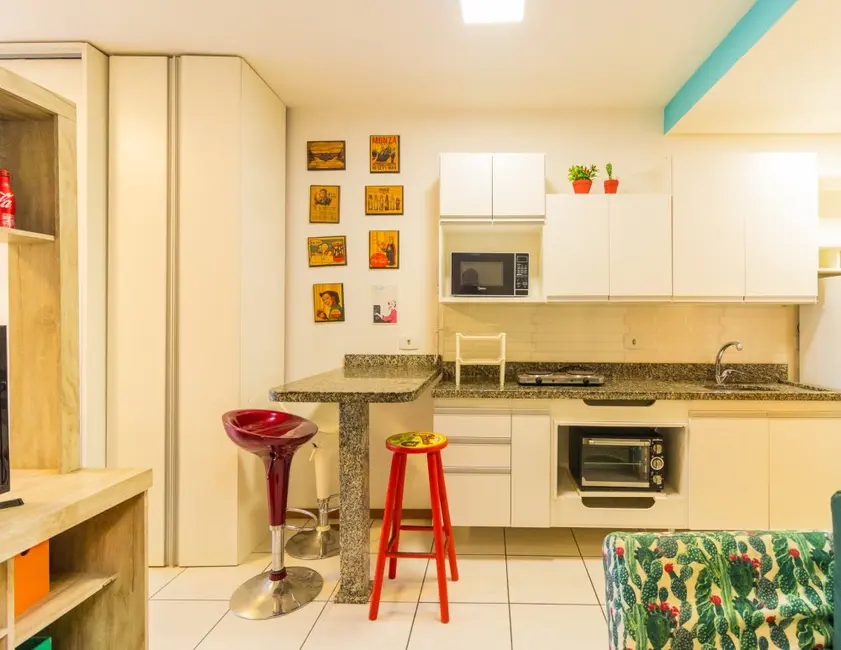 Apartamento com 1 quarto à venda, 27m2 em Centro, Curitiba - PR - imagem 2 Foto 2 de Apartamento com 1 quarto à venda, 27m2 em Centro, Curitiba - PR