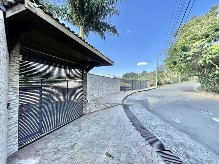 Casa com 5 quartos à venda e para alugar em Carapicuiba - SP - imagem 3 Foto 3 de Casa com 5 quartos à venda e para alugar em Carapicuiba - SP