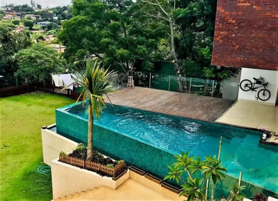 Foto 1 de Casa com 4 quartos para alugar em Vilarejo, Carapicuiba - SP