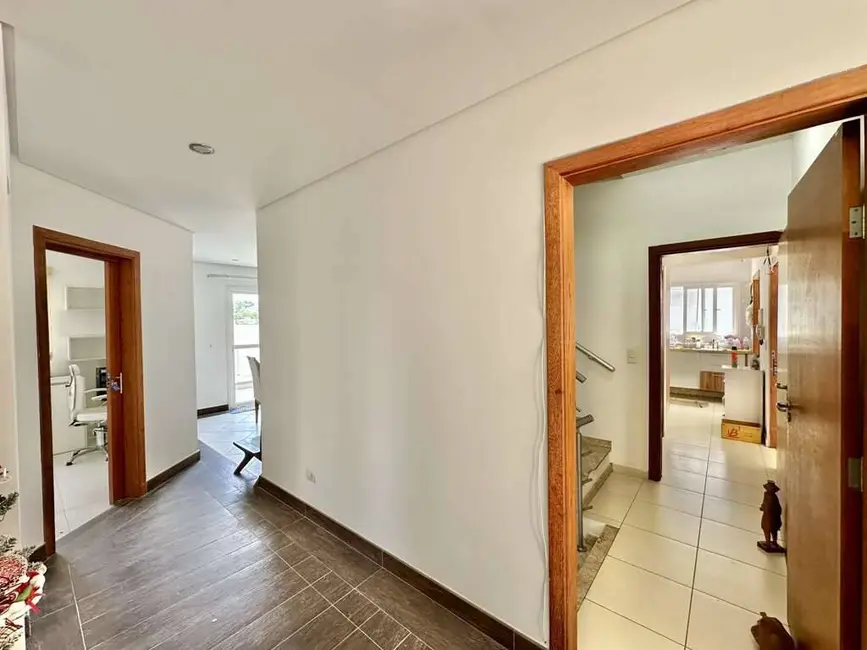 Foto 8 de Casa de Condomínio com 4 quartos à venda em Golf Gardens, Carapicuiba - SP