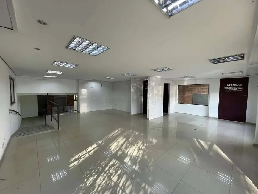 Loja à venda, 351m2 em Chácara São João, Carapicuiba - SP - imagem 7 Foto 7 de Loja à venda, 351m2 em Chácara São João, Carapicuiba - SP