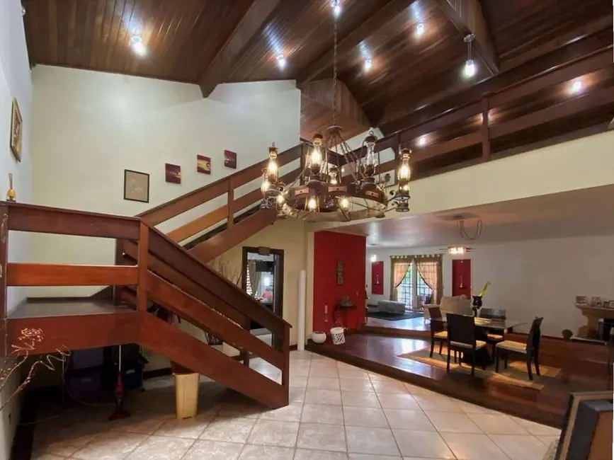 Casa com 4 quartos à venda e para alugar em Vilarejo, Carapicuiba - SP - imagem 6 Foto 6 de Casa com 4 quartos à venda e para alugar em Vilarejo, Carapicuiba - SP