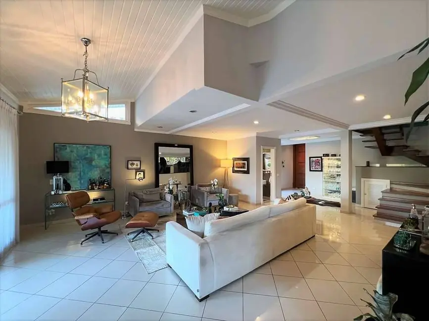 Casa com 4 quartos à venda em Vila Santo Antônio, Cotia - SP - imagem 7 Foto 7 de Casa com 4 quartos à venda em Vila Santo Antônio, Cotia - SP