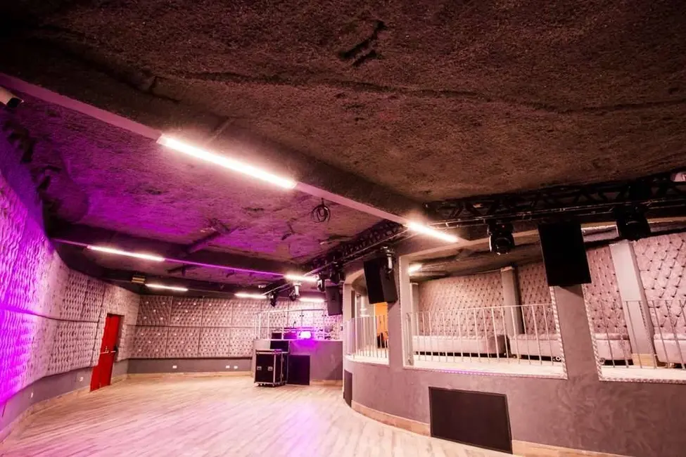 Foto 102 de Sala Comercial à venda em Jardim Santa Paula, Cotia - SP