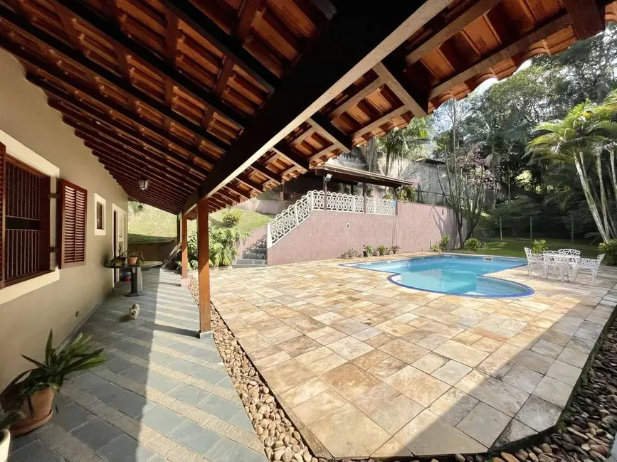 Foto 1 de Casa de Condomínio com 3 quartos à venda em Chácara dos Lagos, Carapicuiba - SP