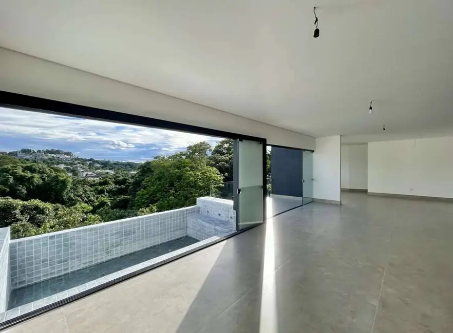 Foto 8 de Casa de Condomínio com 4 quartos à venda em Golf Gardens, Carapicuiba - SP