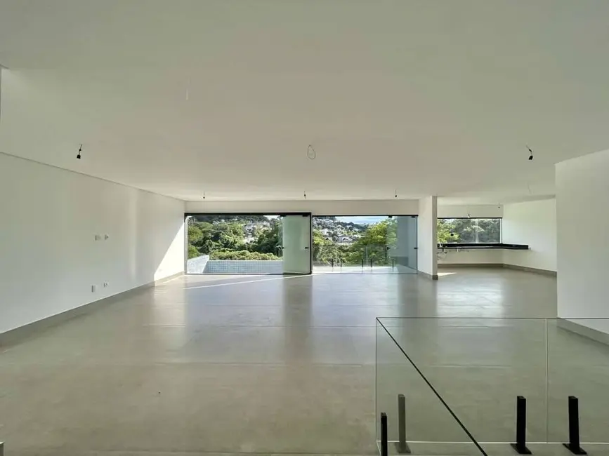 Foto 4 de Casa de Condomínio com 4 quartos à venda em Golf Gardens, Carapicuiba - SP