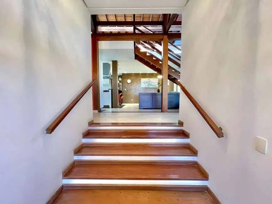 Casa com 5 quartos à venda em Águas da Fazendinha, Carapicuiba - SP - imagem 7 Foto 7 de Casa com 5 quartos à venda em Águas da Fazendinha, Carapicuiba - SP