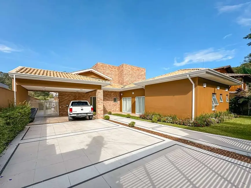 Casa de Condomínio com 4 quartos à venda em Jardim Ipês, Cotia - SP - imagem 3 Foto 3 de Casa de Condomínio com 4 quartos à venda em Jardim Ipês, Cotia - SP