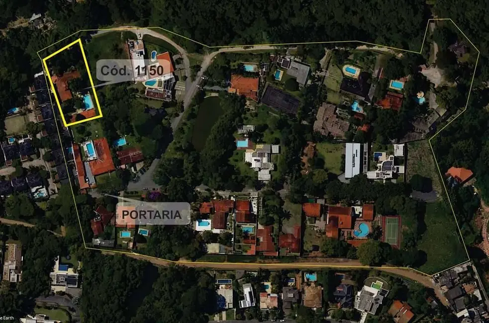 Foto 2 de Casa de Condomínio com 4 quartos à venda em Chácara de La Rocca, Carapicuiba - SP