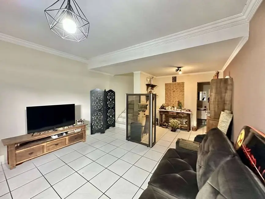 Casa com 2 quartos à venda em Jardim Rebelato, Cotia - SP - imagem 8 Foto 8 de Casa com 2 quartos à venda em Jardim Rebelato, Cotia - SP