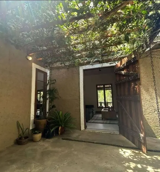 Foto 4 de Casa de Condomínio com 3 quartos à venda em Chácara dos Lagos, Carapicuiba - SP