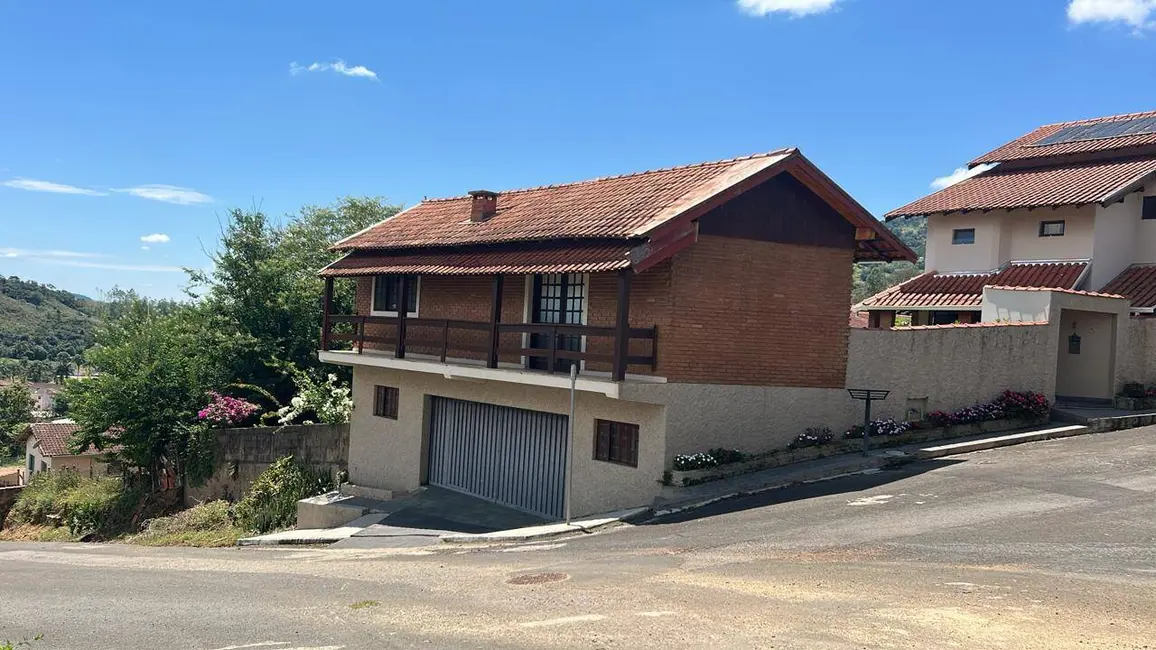 Foto 2 de Casa com 2 quartos à venda, 16777215m2 em Caldas - MG