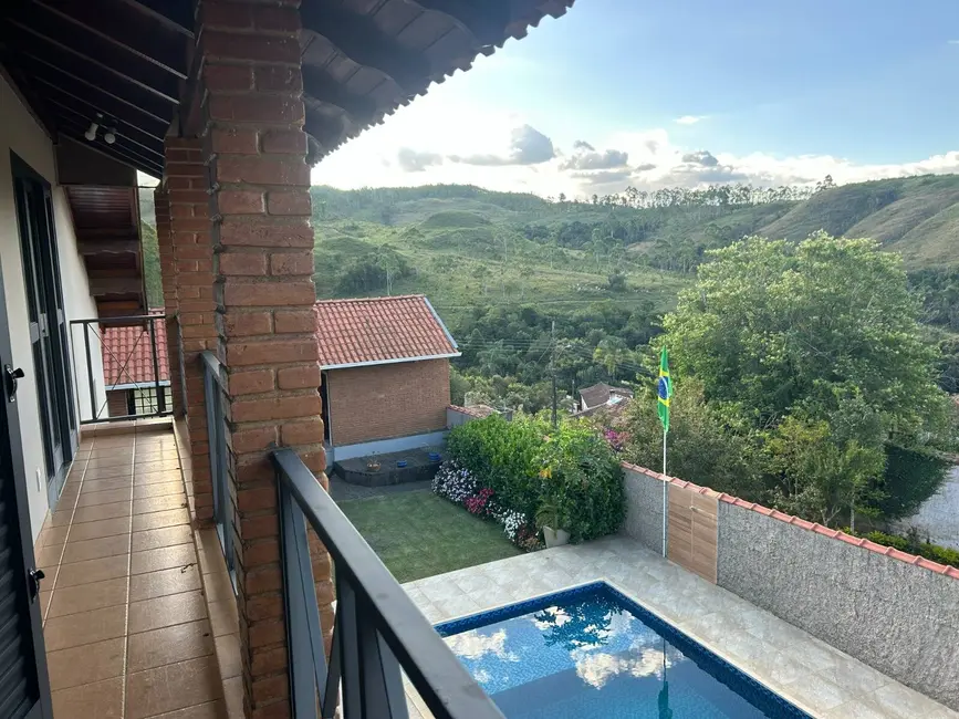 Casa com 2 quartos à venda, 16777215m2 em Caldas - MG - imagem 6 Foto 6 de Casa com 2 quartos à venda, 16777215m2 em Caldas - MG