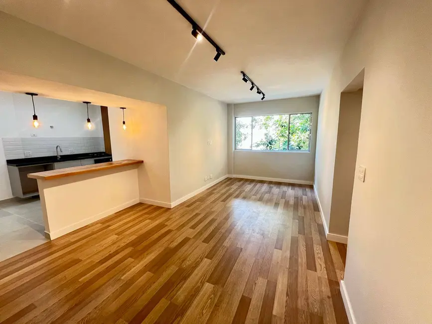 Apartamento com 2 quartos à venda em Moema, São Paulo - SP - imagem 1 Foto 1 de Apartamento com 2 quartos à venda em Moema, São Paulo - SP