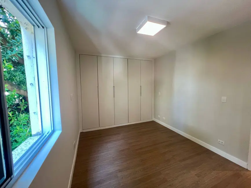 Apartamento com 2 quartos à venda em Moema, São Paulo - SP - imagem 8 Foto 8 de Apartamento com 2 quartos à venda em Moema, São Paulo - SP