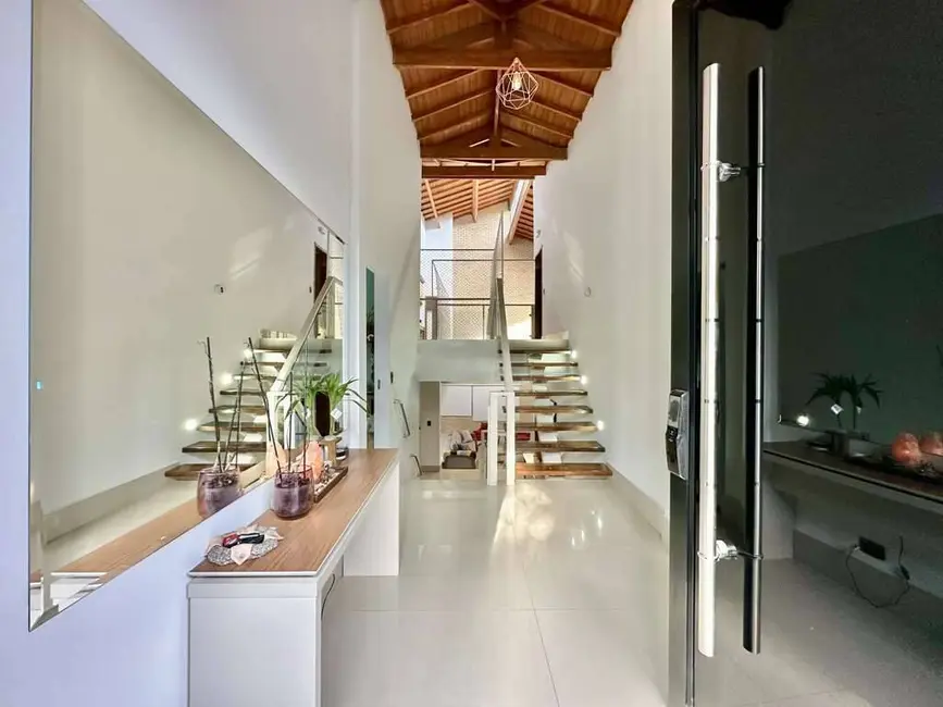 Foto 9 de Casa com 4 quartos à venda, 1328m2 em Cotia - SP