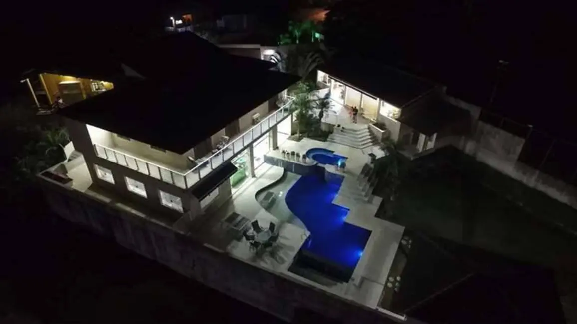 Foto 2 de Casa com 4 quartos à venda, 1328m2 em Cotia - SP