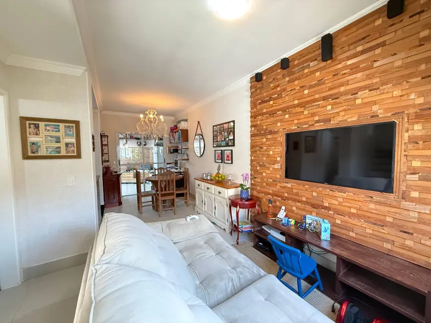 Foto 1 de Casa com 3 quartos à venda em Cotia - SP