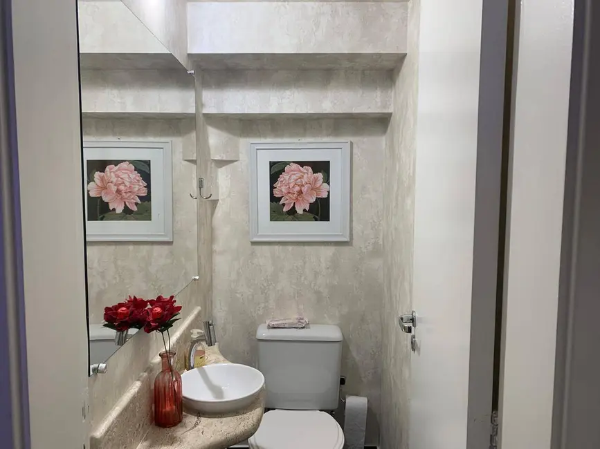 Foto 16 de Casa à venda em Cotia - SP