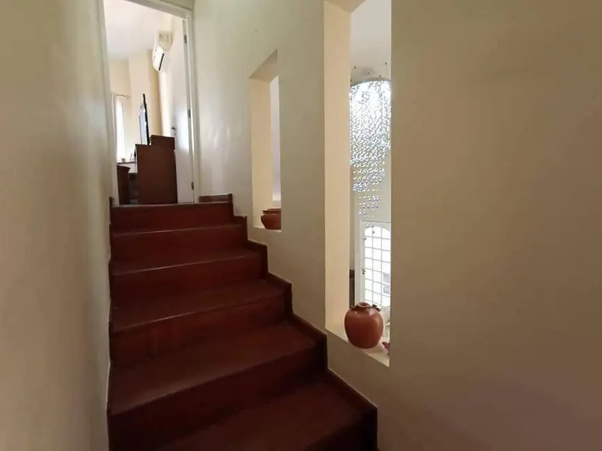 Foto 4 de Casa à venda e para alugar em Cotia - SP