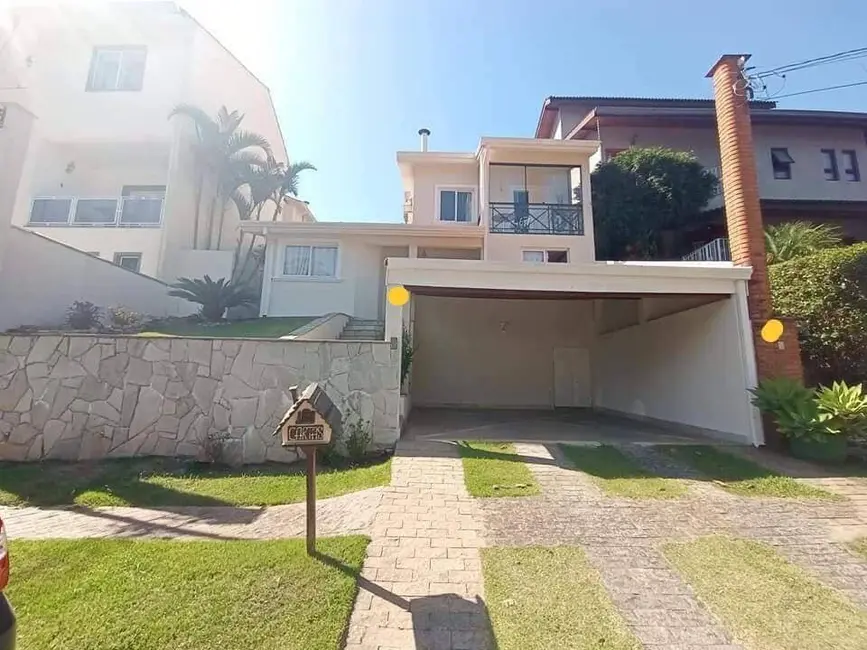 Foto 1 de Casa à venda e para alugar em Cotia - SP