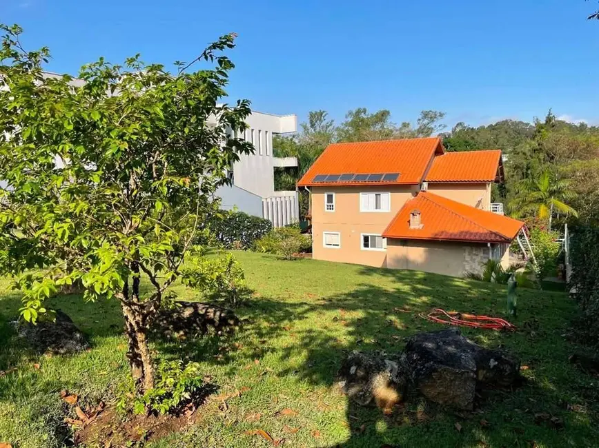 Foto 4 de Casa com 3 quartos à venda, 1000m2 em Jandira - SP