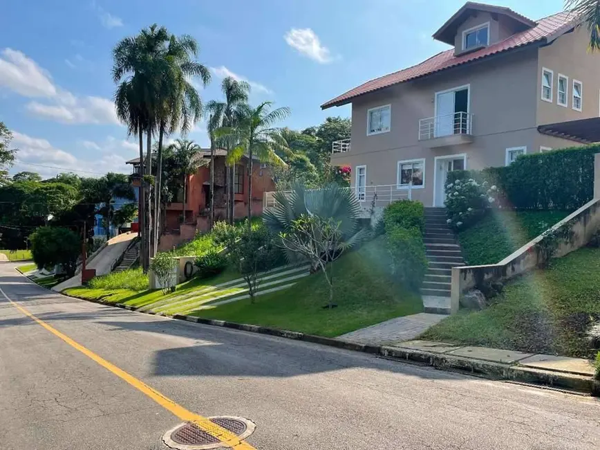 Foto 2 de Casa com 3 quartos à venda, 1000m2 em Jandira - SP