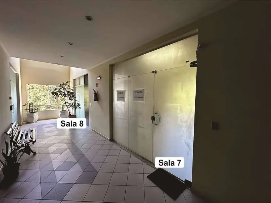 Foto 1 de Sala Comercial à venda e para alugar, 40m2 em Granja Viana, Cotia - SP