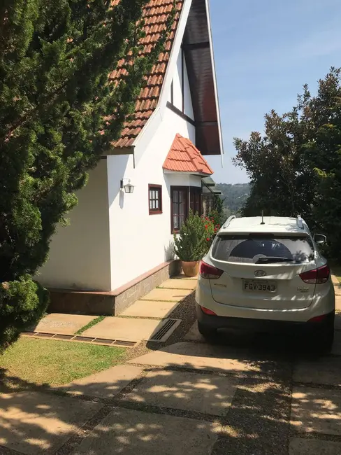 Foto 1 de Casa com 3 quartos à venda, 531m2 em Campos Do Jordao - SP