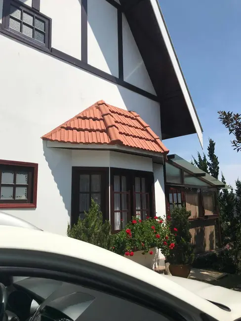 Foto 2 de Casa com 3 quartos à venda, 531m2 em Campos Do Jordao - SP