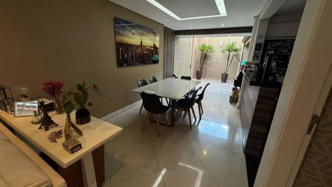 Casa com 3 quartos à venda, 103m2 em Cotia - SP - imagem 7 Foto 7 de Casa com 3 quartos à venda, 103m2 em Cotia - SP