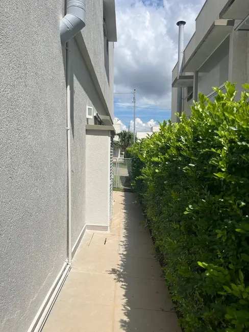 Foto 2 de Casa com 3 quartos à venda, 239m2 em Cotia - SP