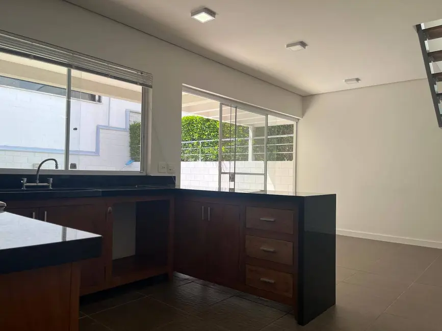 Foto 9 de Casa com 3 quartos à venda, 239m2 em Cotia - SP