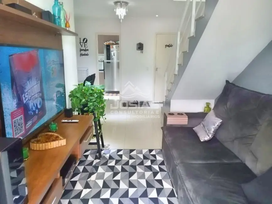 Apartamento com 2 quartos para alugar, 40m2 em Mangaratiba - RJ - imagem 1 Foto 1 de Apartamento com 2 quartos para alugar, 40m2 em Mangaratiba - RJ