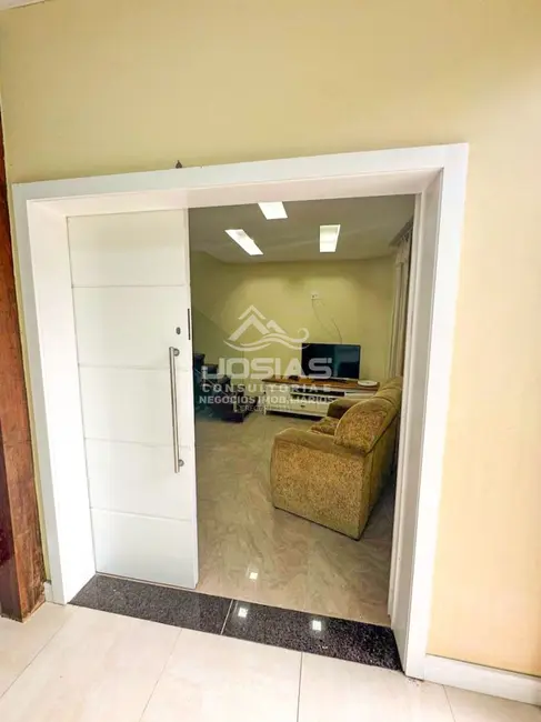 Apartamento com 4 quartos à venda, 40m2 em Angra Dos Reis - RJ - imagem 3 Foto 3 de Apartamento com 4 quartos à venda, 40m2 em Angra Dos Reis - RJ