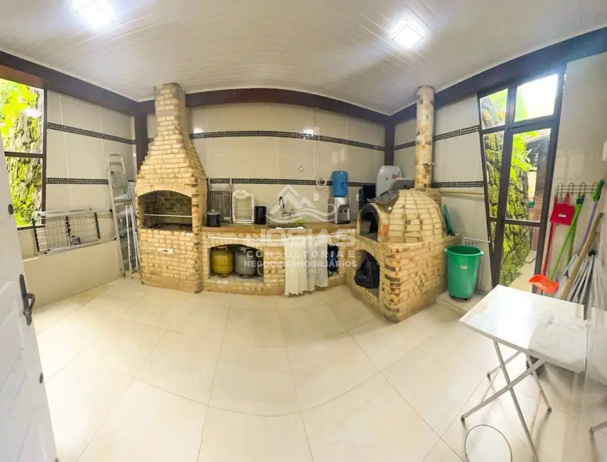 Apartamento com 4 quartos à venda, 40m2 em Angra Dos Reis - RJ - imagem 5 Foto 5 de Apartamento com 4 quartos à venda, 40m2 em Angra Dos Reis - RJ