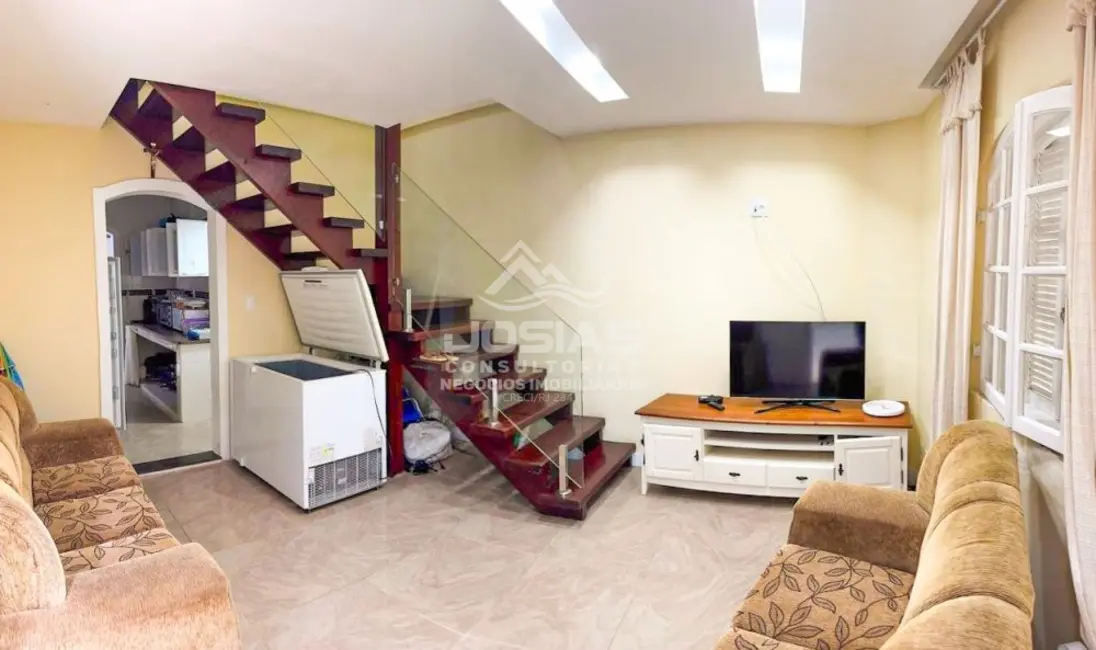 Apartamento com 4 quartos à venda, 40m2 em Angra Dos Reis - RJ - imagem 1 Foto 1 de Apartamento com 4 quartos à venda, 40m2 em Angra Dos Reis - RJ