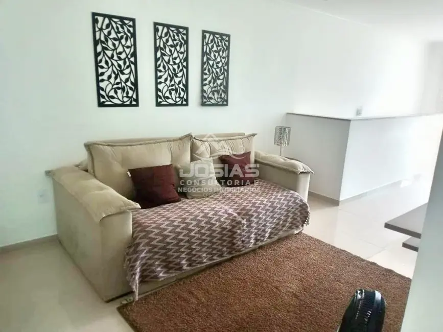 Foto 2 de Apartamento com 2 quartos à venda, 50m2 em Mangaratiba - RJ
