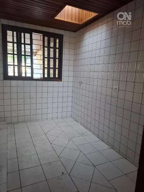Foto 4 de Casa com 2 quartos à venda, 160m2 em Cidade Industrial, Curitiba - PR