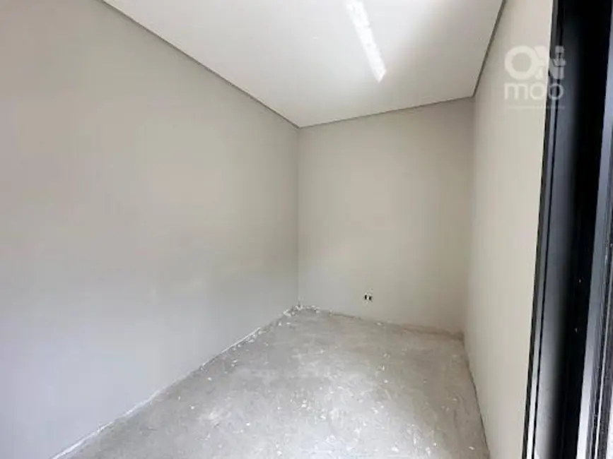 Sobrado com 3 quartos à venda, 237m2 em Butiatuvinha, Curitiba - PR - imagem 7 Foto 7 de Sobrado com 3 quartos à venda, 237m2 em Butiatuvinha, Curitiba - PR