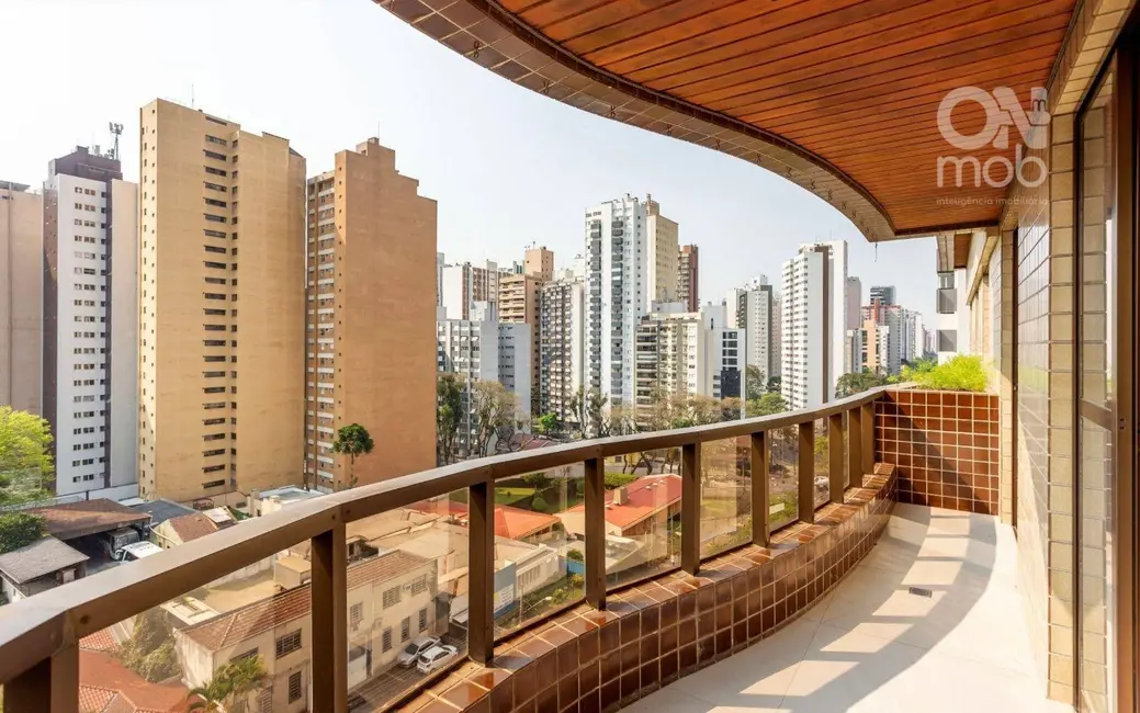 Foto 3 de Apartamento com 3 quartos à venda, 224m2 em Água Verde, Curitiba - PR