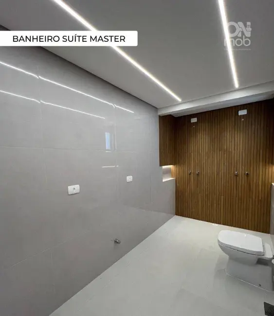 Foto 8 de Apartamento com 3 quartos à venda, 224m2 em Água Verde, Curitiba - PR