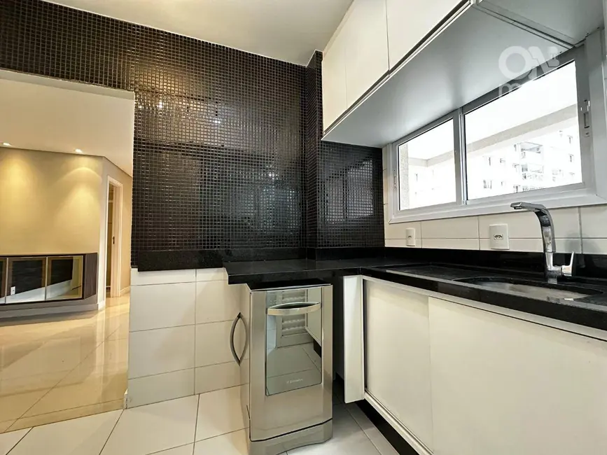 Foto 4 de Apartamento com 2 quartos à venda, 78m2 em Portão, Curitiba - PR